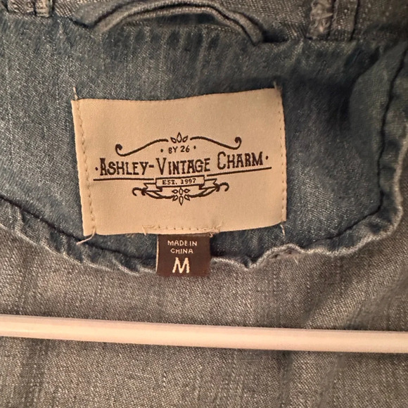 Women’s Vintage Cotton Chambray Zip Jacket With Hood - Picture 8 of 10